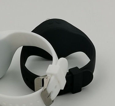 Modern Digital Step Counter Wristband étanche à l'eau avec une batterie longue durée de vie