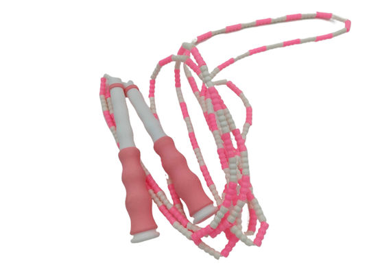Corde à sauter Corde en nylon à perles douces avec une longueur réglable et des poignées ondulées Conçues pour l'exercice modéré et la corde de saut de fitness pour enfants