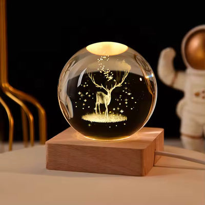 Boule de cristal en bois USB alimenté par LED lumière Boule de cristal Statue artisanat Stand décorations de maison