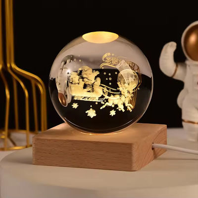 Boule de cristal laser gravée en 3D avec éclairage LED Souvenir de boule de cristal à base de bois