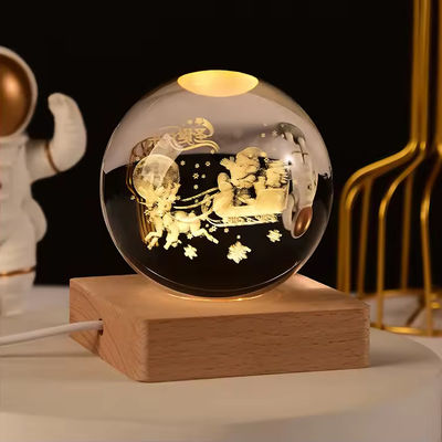 Lumière LED à alimentation USB en bois Statue à bille de cristal Artisanat Décoration de table