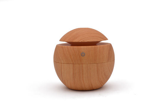 Diffuseur minimaliste élégant avec finition en grain de bois et base antidérapante