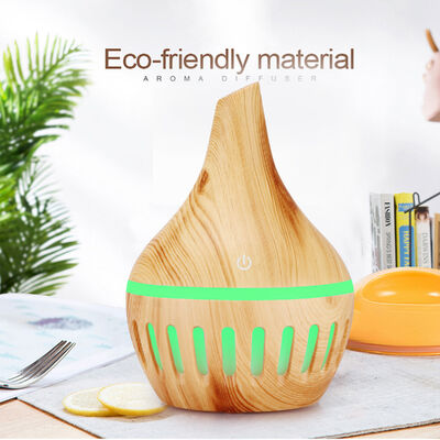Diffuseur d'huiles essentielles avec une capacité de 130 ml et une autonomie de 4 heures pour des séances d'aromathérapie prolongées. Diffuseur d'huiles essentielles pour grande pièce.