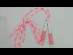 Corde à sauter en bambou rose